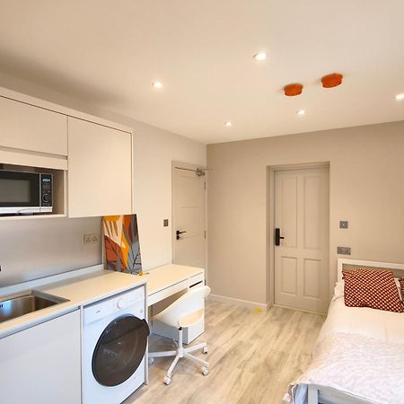Morden Stratford Studio 1 Hotell London Exteriör bild